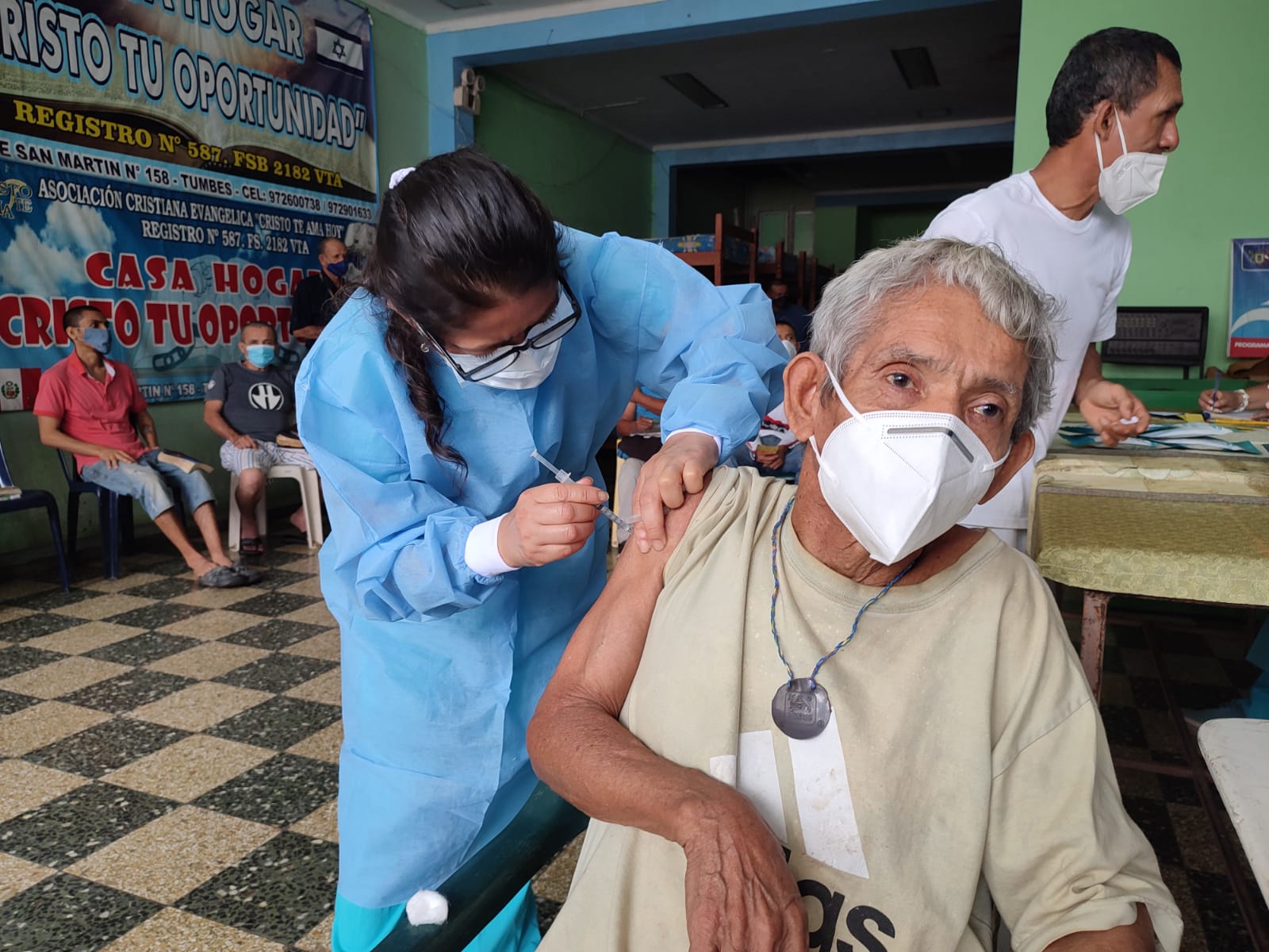 Diresa Tumbes inicia la vacunación a madres de los comedores populares y vaso de leche