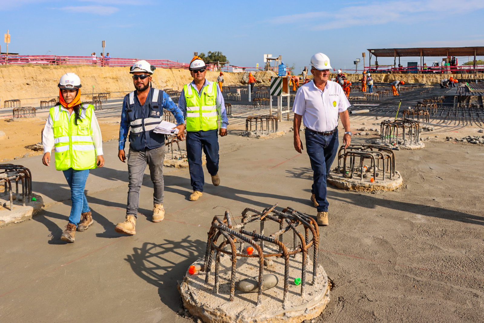 GOBERNADOR REGIONAL DE TUMBES REALIZA VISITA INOPINADA A OBRA DEL HOSPITAL «SAGARO» Y CONSTATA IMPORTANTES AVANCES EN LA CONSTRUCCIÓN